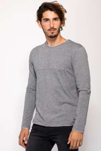 חולצת טי בטקסטורת מלאנג´ ובמראה שכבות חולצת טי בטקסטורת מלאנג´ ובמראה שכבות