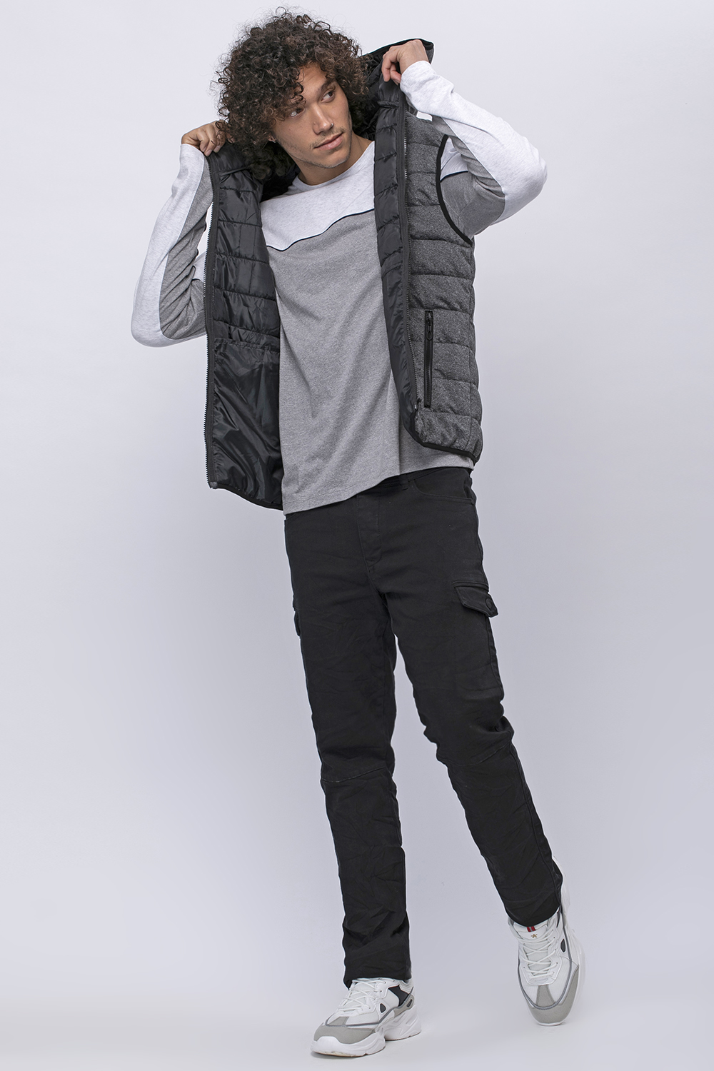 וסט במראה פוך עם קפוצ'ון