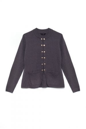 קרדיגן סריג במראה צבאי