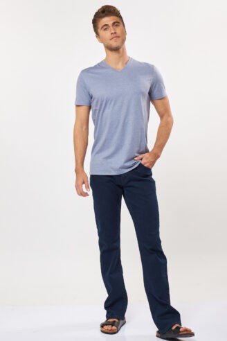 ג'ינס בסיס גזרה רחבה