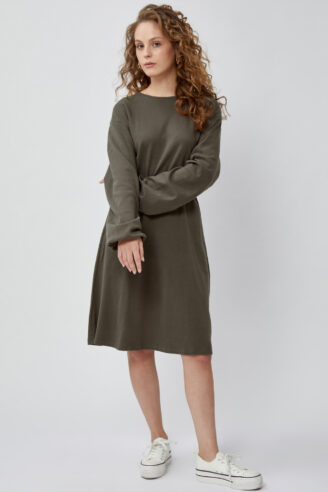 שמלת סריג עם קשירה בגב