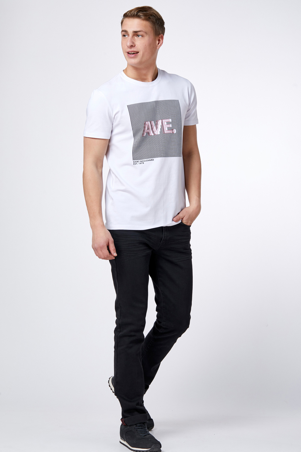 חולצת טי לייקרה עם הדפס מיחד