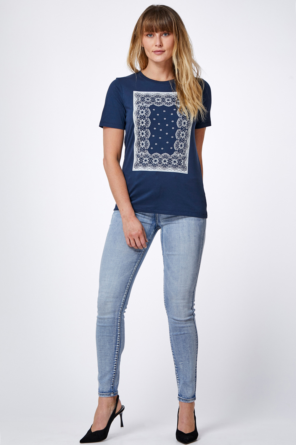 טי שירט נייבי בנדנה