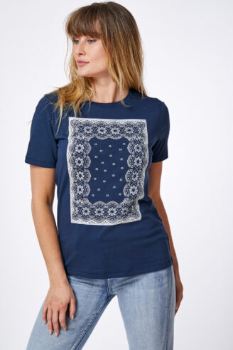 טי שירט נייבי בנדנה