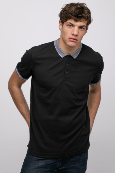 חולצת פולו פיקה צווארון מיוחד