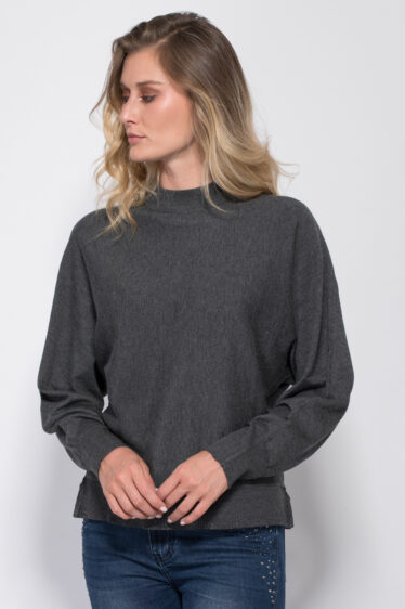 סריג בגזרת עטלף עם סיומת פס לורקס במכפלת