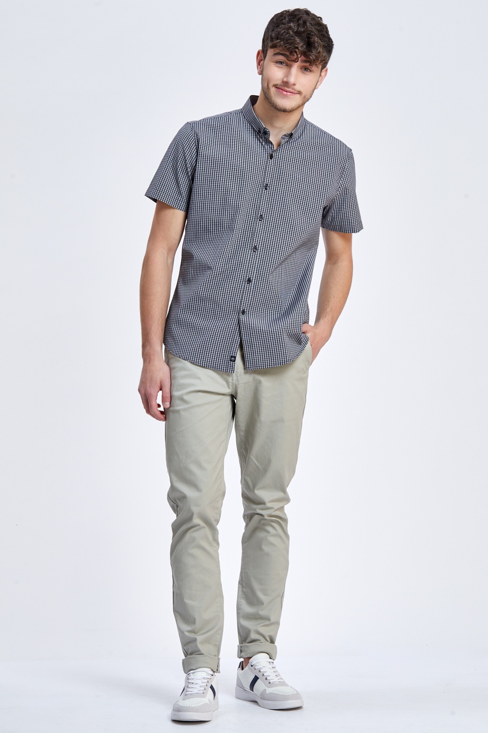 חולצת משבצות קטנות שחור לבן