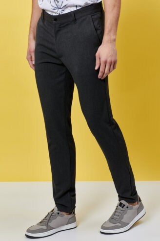 מכנס אלגנט super stretch גזרה צרה מכנס אלגנט super stretch גזרה צרה