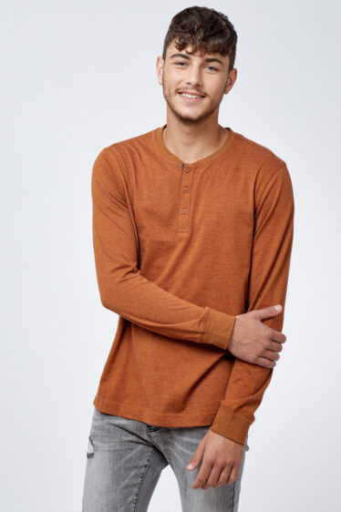 טי מלנש כפתורים