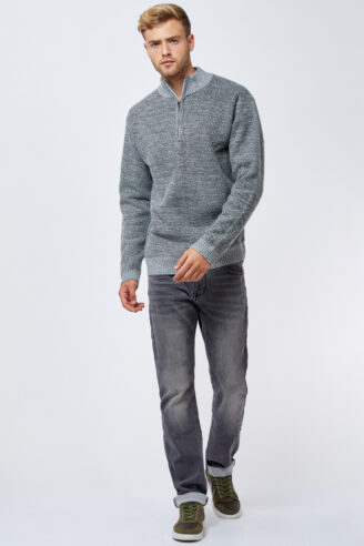 ג'ינס אפור מעוצב