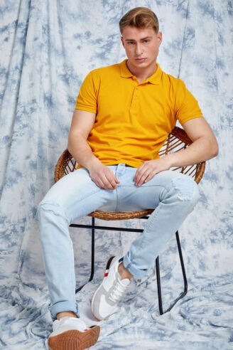 ג'ינס תכלת משופשף עם קרעים סקיני