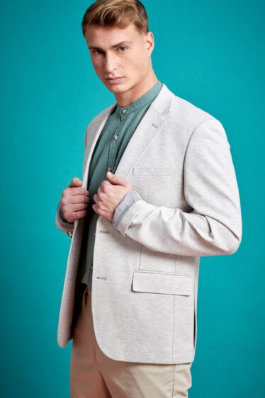 ג'קט ג'רסי אלגנט בהיר