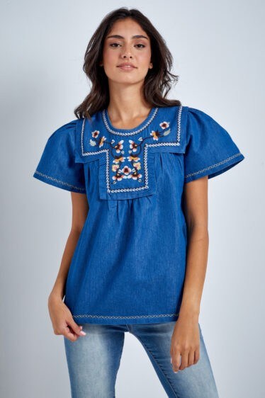 חולצת ג'ינס בשילוב רקמה