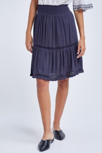 חצאית קומות עם גומי במותן