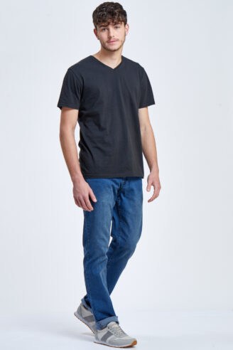 חולצת טי בסיס ,צווארון וי