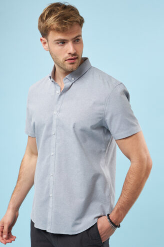 חולצת אוקספורד קלאסית