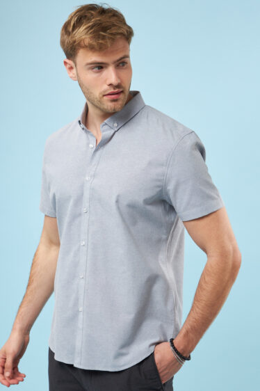 חולצת אוקספורד קלאסית