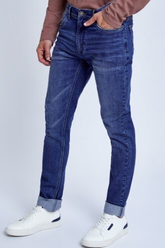 מכנס ג'ינס עם שטיפה