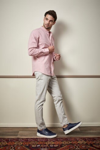 חולצה מכופתרת צוואורן סיני בד פיצ'