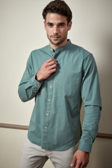 חולצה מכופתרת צוואורן סיני בד פיצ'