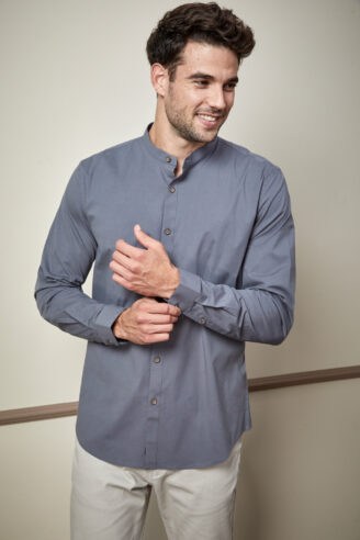 חולצה מכופתרת צוואורן סיני בד פיצ'