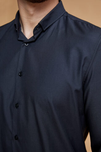 חולצה מכופתרת אלגנט טקסטורה מזערית