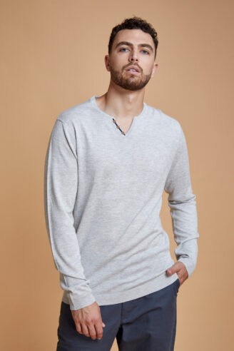 סריג בייסיק צווארון ספליט עם פס