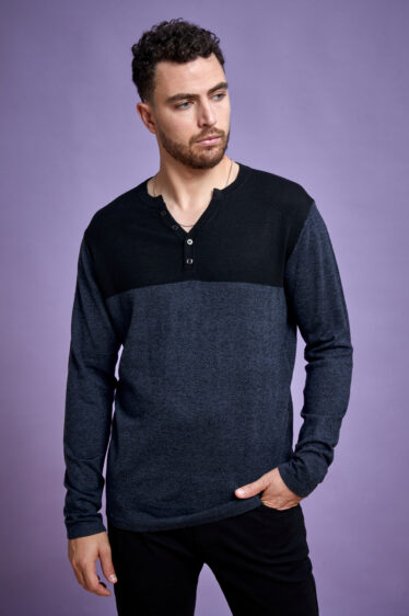 סריג בייסיק צווארון Y כפתורים