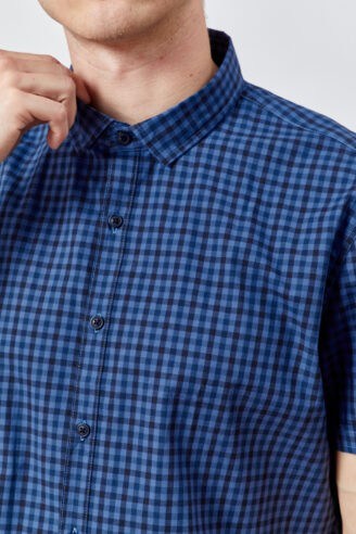 חולצה מכופתרת משבצות כחול