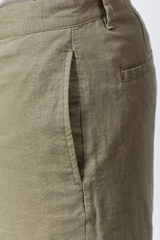 מכנס ברמודה במראה פשתן