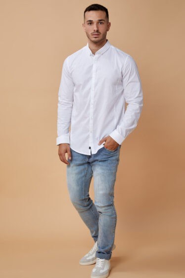 חולצה מכופתרת לייקרה צרה