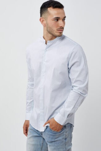 חולצה מכופתרת עם הדפס קטן