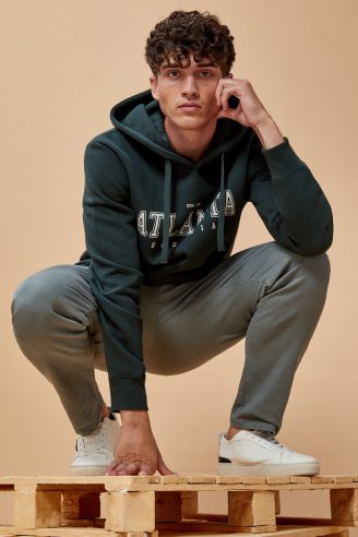 פוטר קפוצ'ון עם הדפס ATLANTA