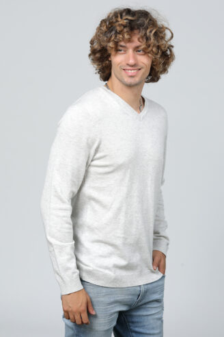 סריג בייסיק צווארון וי