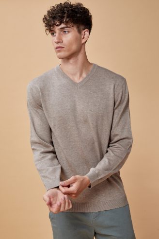 סריג בייסיק צווארון וי