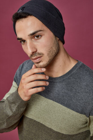 כובע סריג חלק