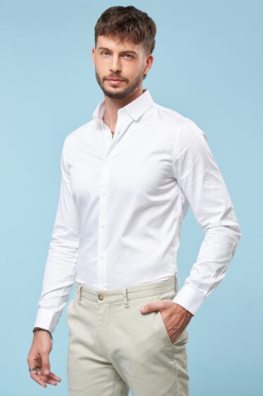 חולצה מכופתרת מחויטת easy care