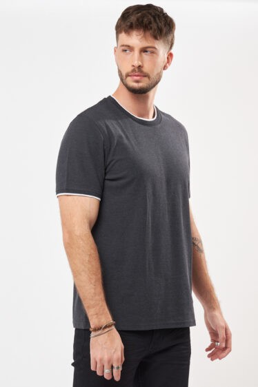 חולצת טי בד פיקה עם צווארון מיוחד