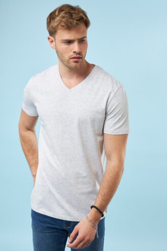 חולצת טי בסיס ,צווארון וי