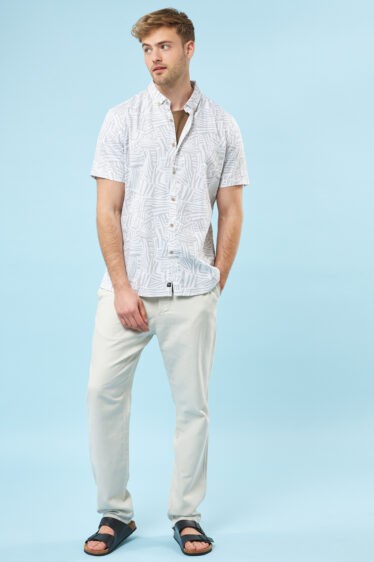 חולצה מכופתרת הדפס צורני