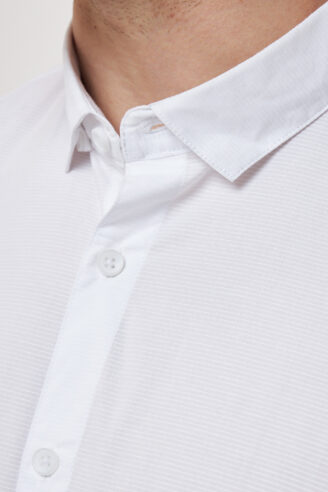 חולצה מכופתרת טקסטורת רוחב