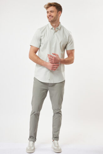 חולצה מכופתרת לייקרה צרה