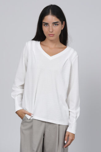 חולצת סריג וי