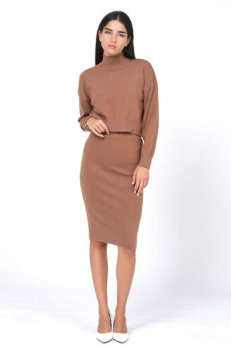 חצאית סריג עפרון