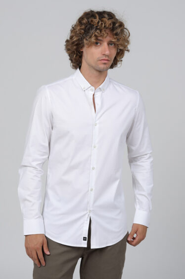 חולצה מכופתרת לייקרה צרה