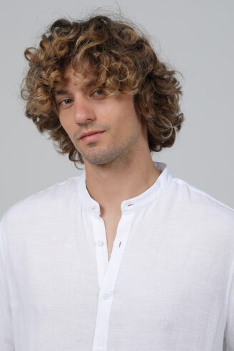 חולצה מכופתרת צווארון סיני שילוב במראה פשתן