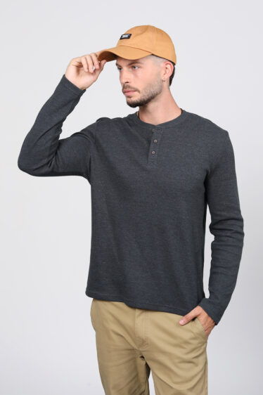 טי ואפל צווארון כפתורים