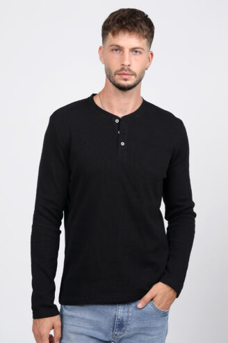 טי ואפל צווארון כפתורים