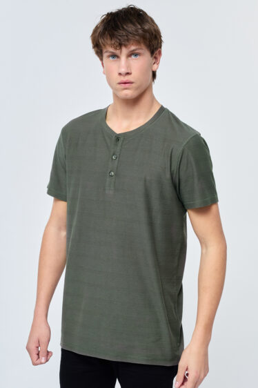 חולצת טי ג'קארד עם כפתורים