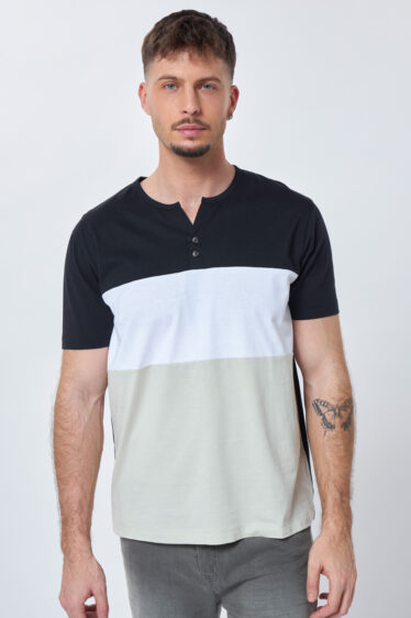 חולצת טי קולור בלוק עם כפתורים